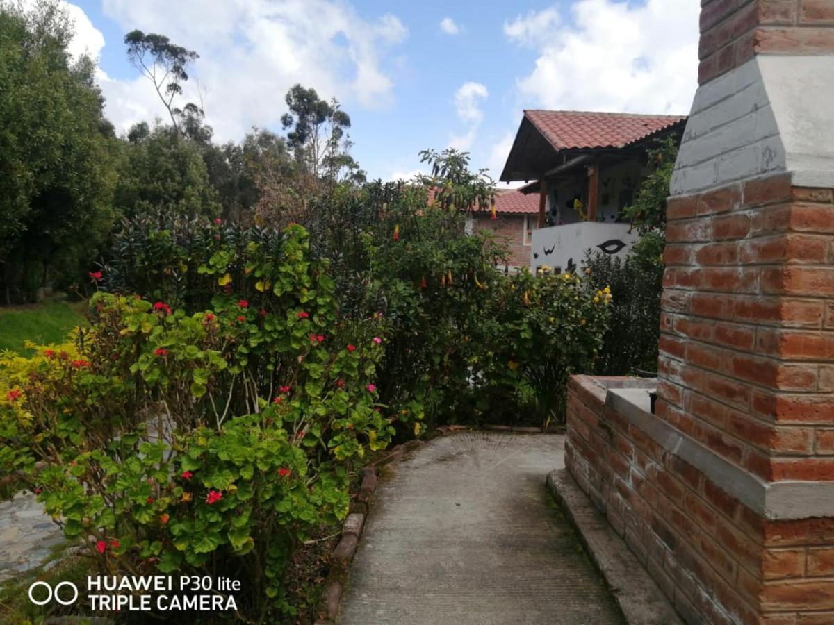 Hostal El Vaquero Chugchilán Esterno foto