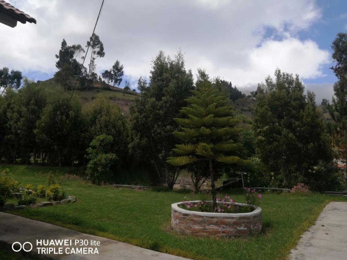 Hostal El Vaquero Chugchilán Esterno foto