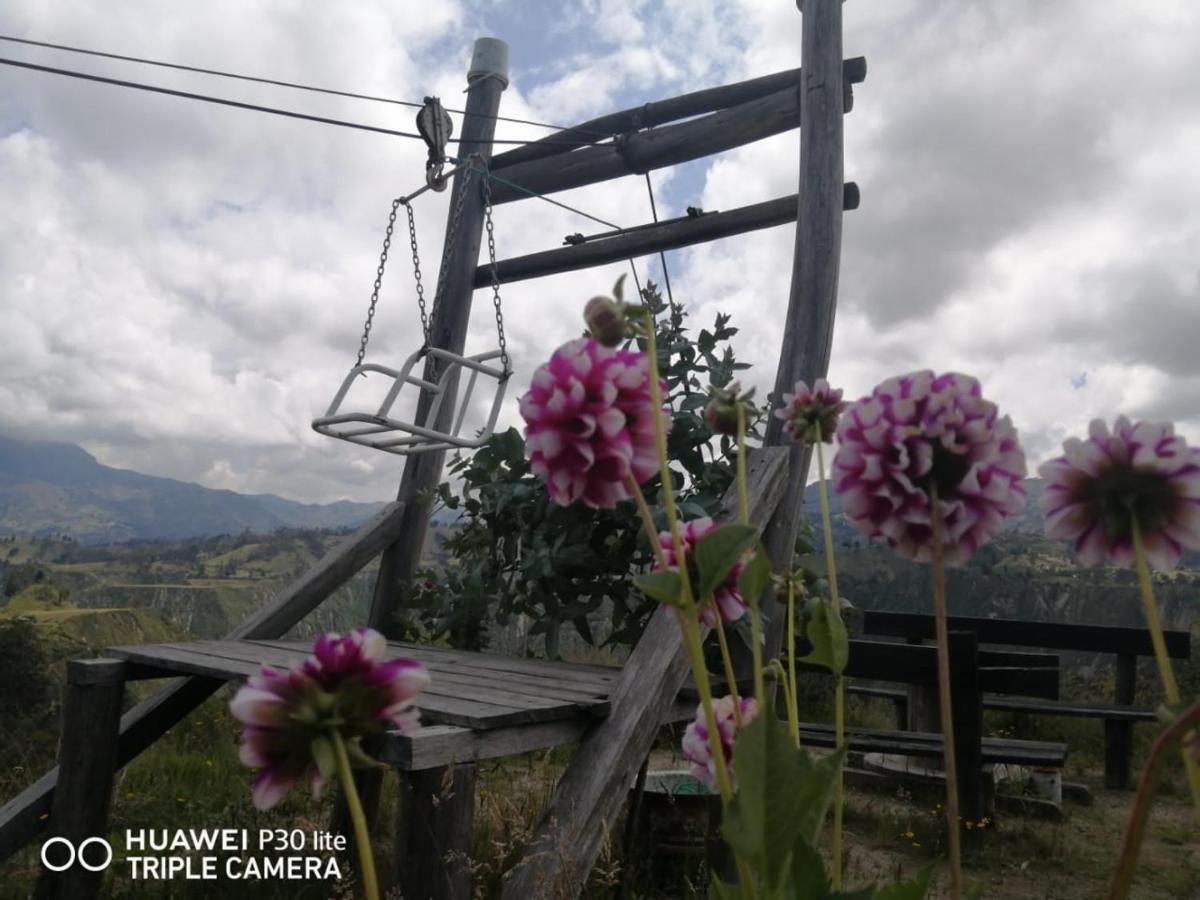 Hostal El Vaquero Chugchilán Esterno foto