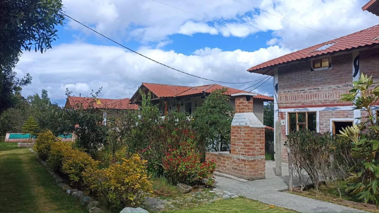 Hostal El Vaquero Chugchilán Esterno foto