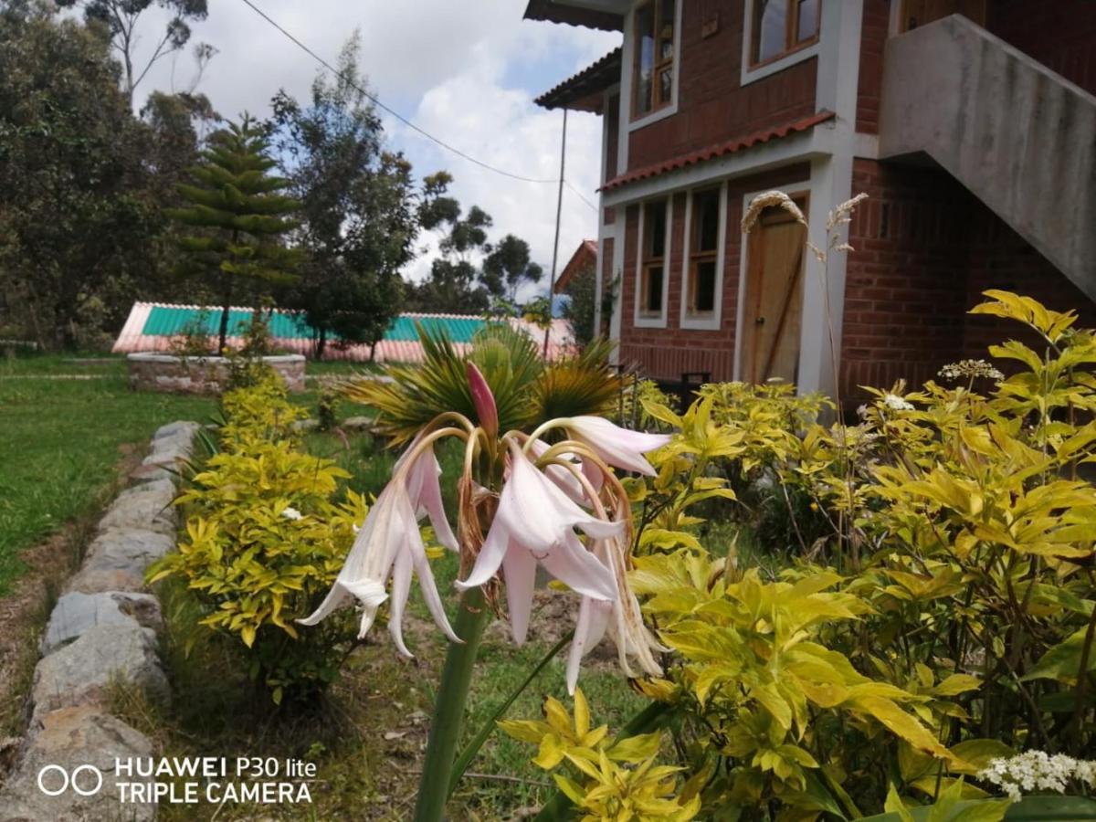Hostal El Vaquero Chugchilán Esterno foto
