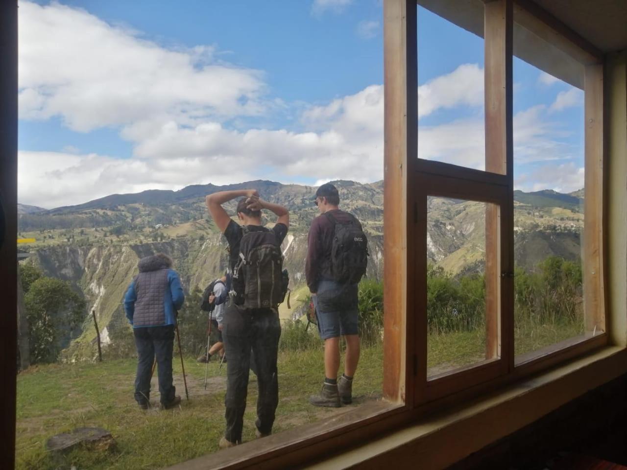 Hostal El Vaquero Chugchilán Esterno foto