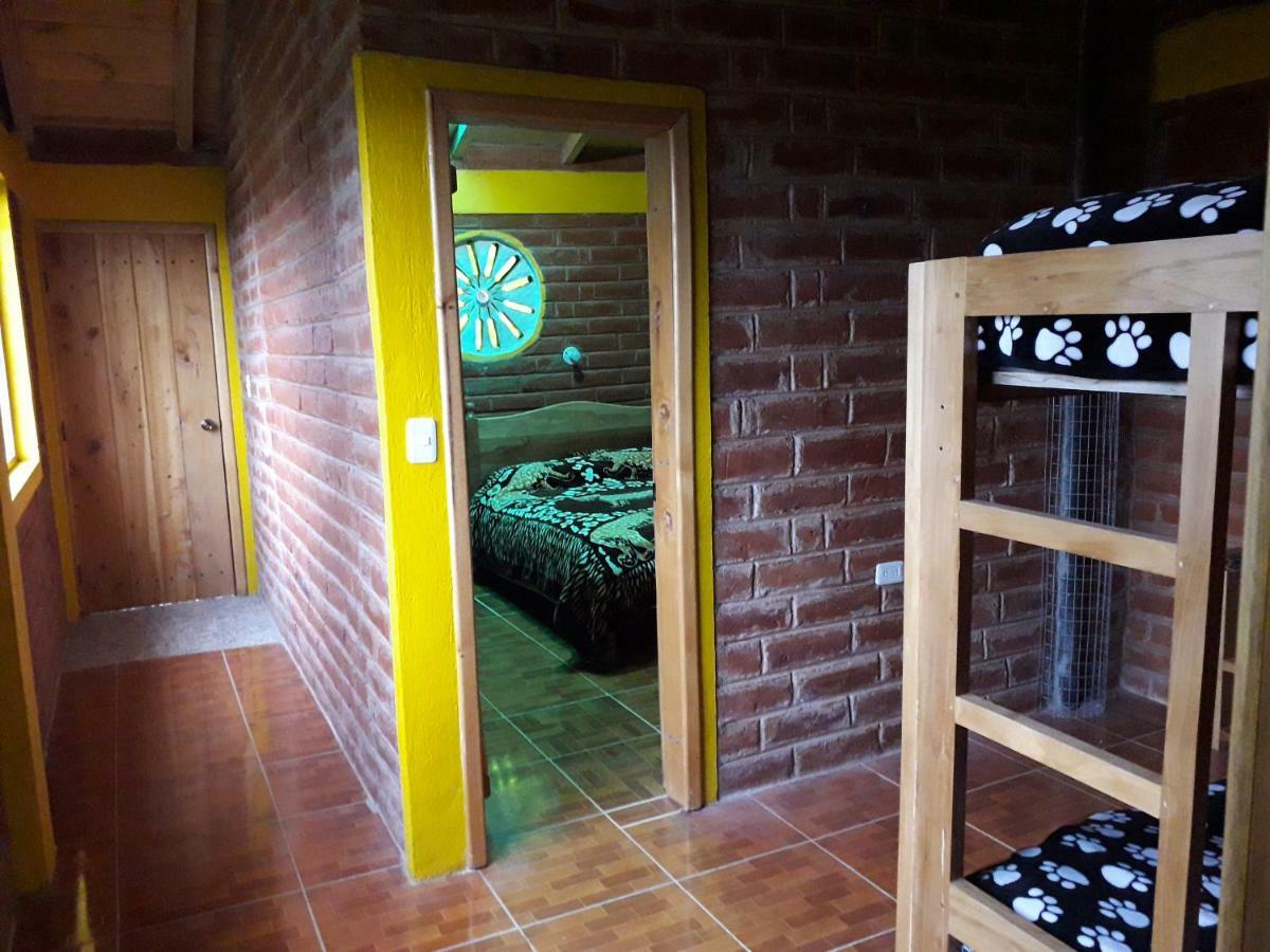 Hostal El Vaquero Chugchilán Esterno foto